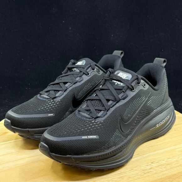 Mens Size 8 Nike Vomero 18 Triple Black Smoke Grey Running Shoes HM6803 005 - Picture 7 of 10